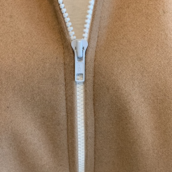 Tan Danezon wool cape with white zipper NWT size L - Picture 7 of 9